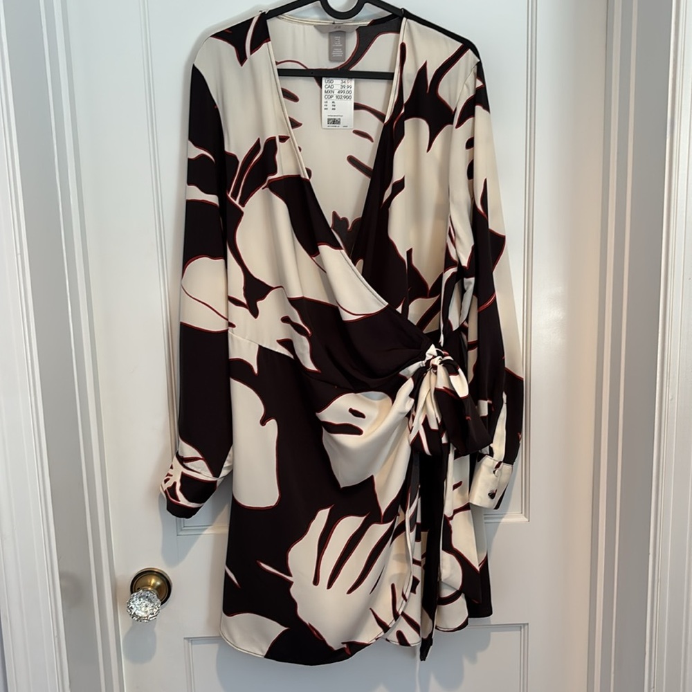 NWT H&M long sleeve monstera leaves wrap-over dress